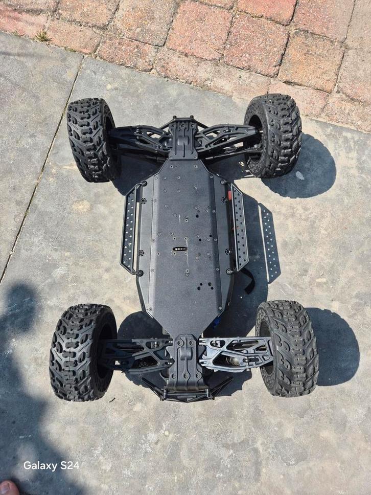 Arrma Fireteam - Zeer nette staat, incl. accu's en lader, Hobby en Vrije tijd, Modelbouw | Auto's en Voertuigen, Zo goed als nieuw