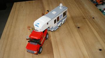 Legoset 60182 auto met kampeeroplegger, geheel compleet