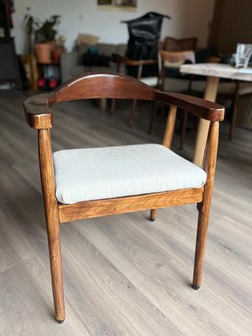 2 Stijlvolle Japandi stoelen