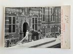 Bolsward, Stadhuis, Wilhelmina in Friese klederdracht, Ophalen of Verzenden, Voor 1920, Friesland