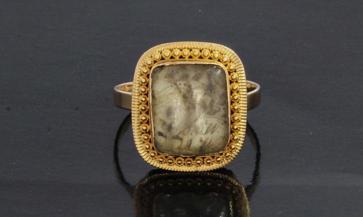 Memorie 18k gouden dames ring rouw 19e eeuws fraai, Sieraden, Tassen en Uiterlijk, Antieke sieraden, Ring, Goud, Met edelsteen