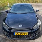 VW Scirocco 160PK - Apple carplay + Rode gordels +1 jaar APK, Auto's, Voorwielaandrijving, 15 km/l, Zwart, 4 cilinders