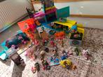 LOL Surprise clubhuis met heel veel poppetjes en accesoires, Ophalen of Verzenden, Zo goed als nieuw, Poppenhuis