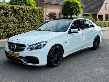 Mercedes-Benz E-Klasse 5.5 E63 S AMG 4-Matic 2015 Wit VOL beschikbaar voor biedingen