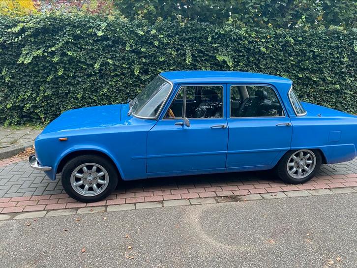 Alfa Giulia Super 1600cc, Auto's, Oldtimers, Particulier, Alfa Romeo, Benzine, Sedan, Handgeschakeld, Blauw, Zwart, Leder, Ophalen