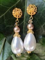 Oorbellen Miss Shell Pearl shellparel-swarovski steker goud, Wit, Nieuw, Knopjes of Stekers, Goud