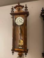 Te koop 1gewikgter Regulator wortelnoten hout hoog 134cm, Antiek en Kunst, Antiek | Klokken, Ophalen of Verzenden