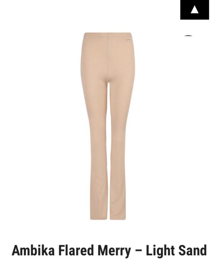 THUIS BROEK super trendy FLARED PANTS NIEUW/nooit gedragen, Kleding | Dames, Broeken en Pantalons, Nieuw, Maat 38/40 (M), Zwart