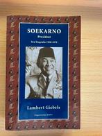 Biografie van Soekarno over periode 1950-1970, Ophalen of Verzenden, Zo goed als nieuw, Lambert J. Giebels