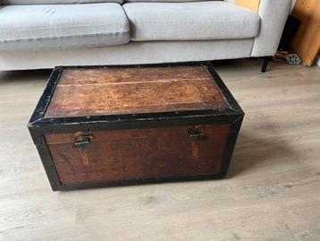 Antieke, hardhouten dekenkist, boekenkist, scheepskist beschikbaar voor biedingen