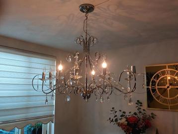 Kroon lamp beschikbaar voor biedingen