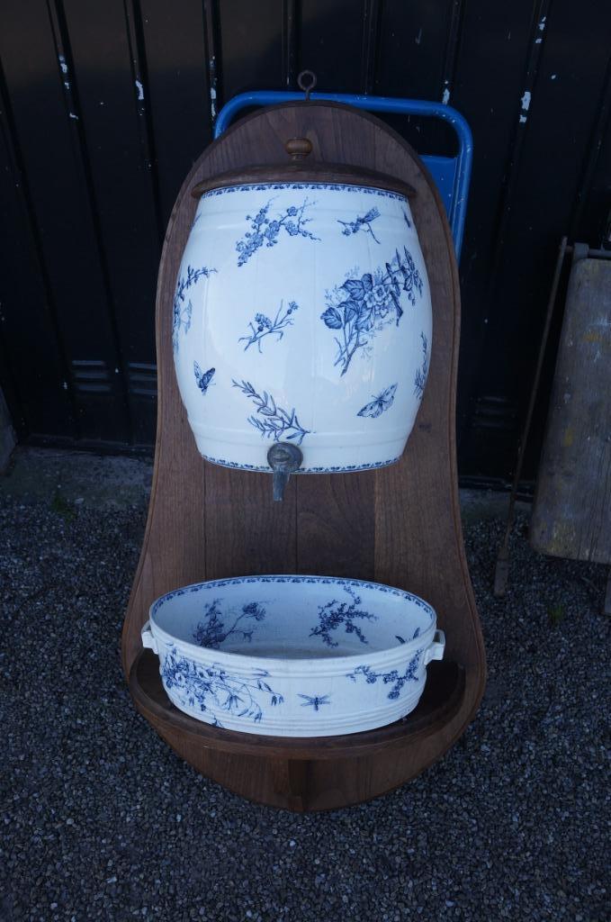 erg mooi Frans antiek fonteintje op plank met lekbak, Antiek en Kunst, Antiek | Woonaccessoires, Ophalen