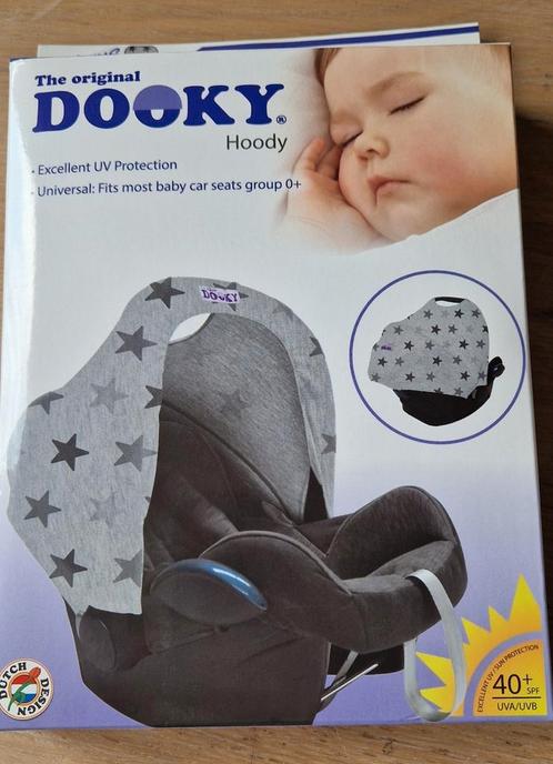Dooky Hoody Autostoel Zonnekap Grey Stars, Kinderen en Baby's, Overige Kinderen en Baby's, Zo goed als nieuw, Ophalen of Verzenden