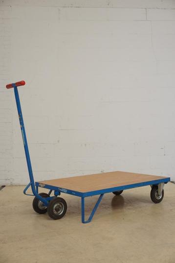 Hefroller + 2x Plateau beschikbaar voor biedingen