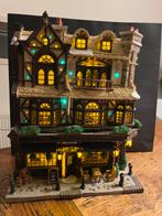 Gedetailleerd model van een Engelse pub, Diversen, Kerst, Ophalen of Verzenden, Zo goed als nieuw
