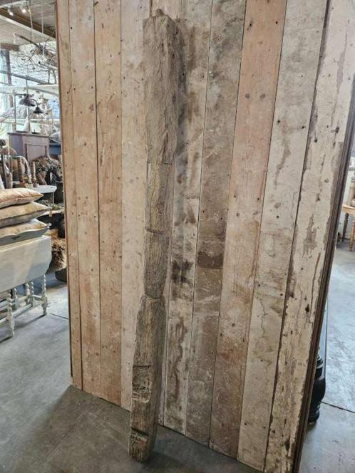 oude pilaar ``WOONWINKEL RUSTIEK``, Antiek en Kunst, Antiek | Woonaccessoires, Ophalen