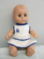 Opruiming: leuk klein baby popje uit de jaren 1960 NR 5123, Ophalen of Verzenden, Zo goed als nieuw, Babypop