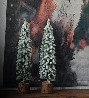 Kunstboompje lang met sneeuw, 40 cm. beschikbaar voor biedingen