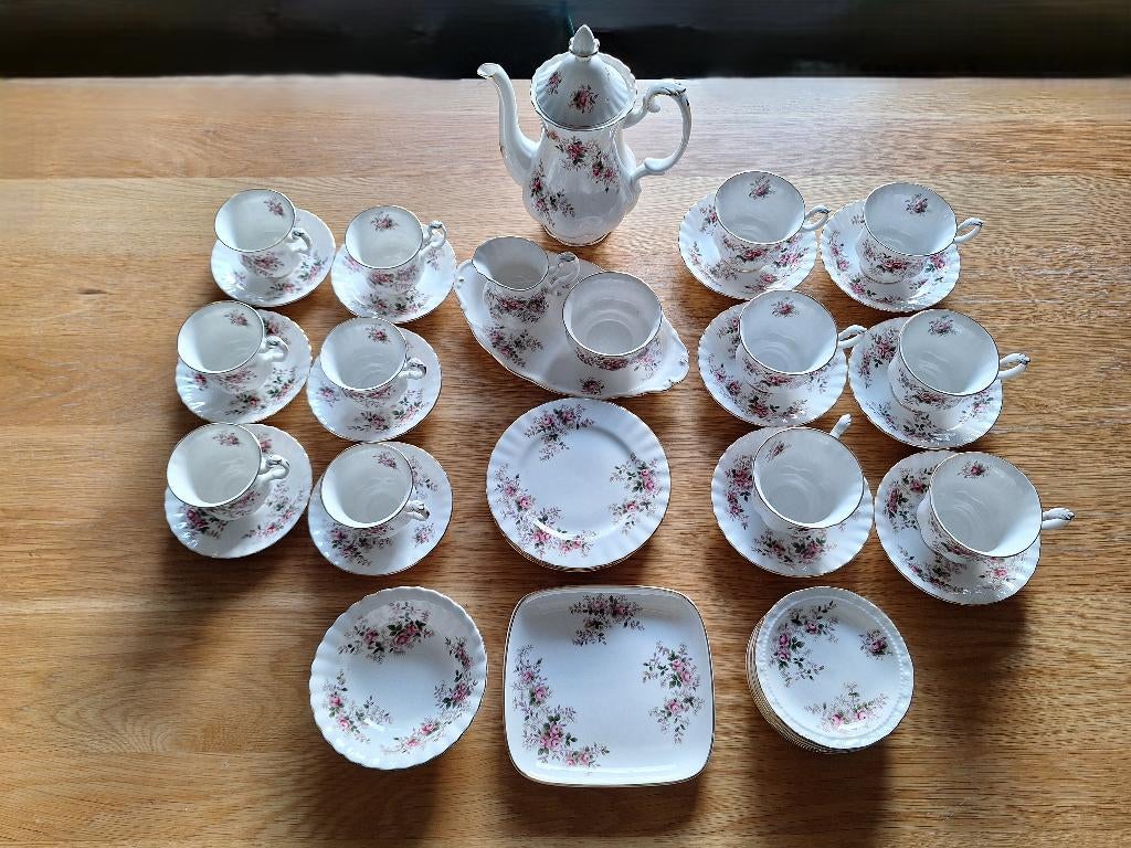 Royal Albert Lavender Rose | 36-delig | Goudranden als nieuw, Gebruikt, Ophalen of Verzenden, Overige stijlen, Porselein