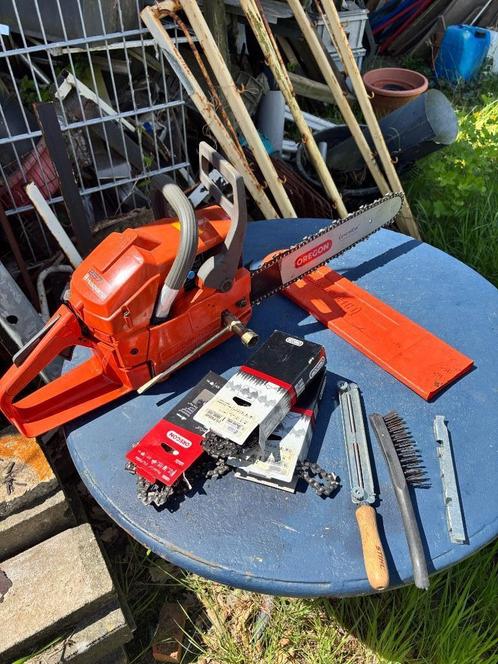 Huskqvarna 257 kettingzaag 380,--, Tuin en Terras, Hand-tuingereedschap, Gebruikt, Overige soorten, Ophalen of Verzenden