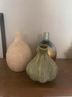 Drie Decoratieve Vazen DES POTS, Gebruikt, Overige kleuren, Aardewerk of Porselein, Ophalen of Verzenden
