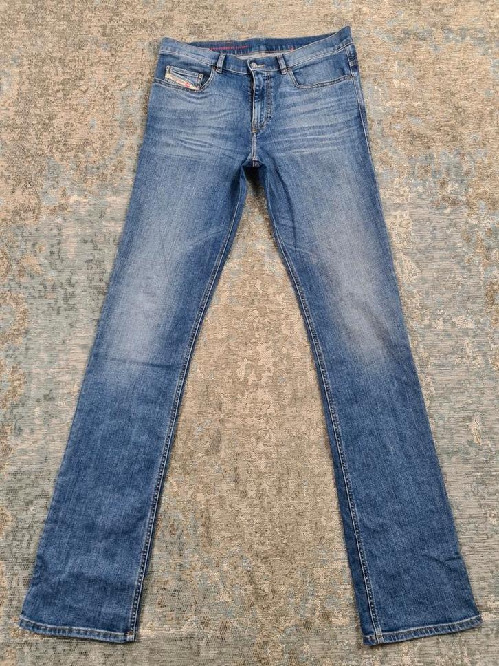 DIESEL 2021-NC W33 L38 Slim Bootcut STRETCH Bronno3338 Blauw, Kleding | Heren, Spijkerbroeken en Jeans, Zo goed als nieuw, W33 - W34 (confectie 48/50)