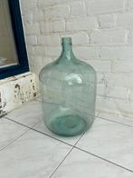 Antieke glazen fles. Als vaas te gebruiken., Huis en Inrichting, Woonaccessoires | Vazen, Minder dan 50 cm, Glas, Ophalen of Verzenden