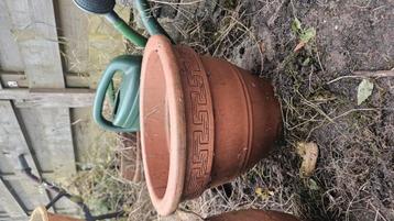 Terracotta bloempotten  beschikbaar voor biedingen