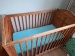 Teak hout ledikant baby bed incl matras, Kinderen en Baby's, Babywiegjes en Ledikanten, Ophalen, Zo goed als nieuw, Ledikant