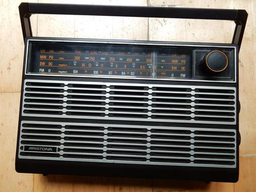 Aristona 1570 vintage draagbare transistor radio, Audio, Tv en Foto, Radio's, Gebruikt, Radio, Ophalen of Verzenden