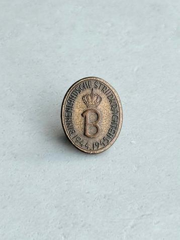 Binnenlandsche Strijdkrachten speld 1944–1945 Prins Bernhard beschikbaar voor biedingen