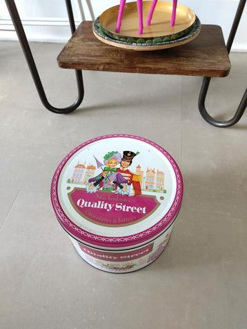 Quality street groot snoepblik snoeptrommel beschikbaar voor biedingen