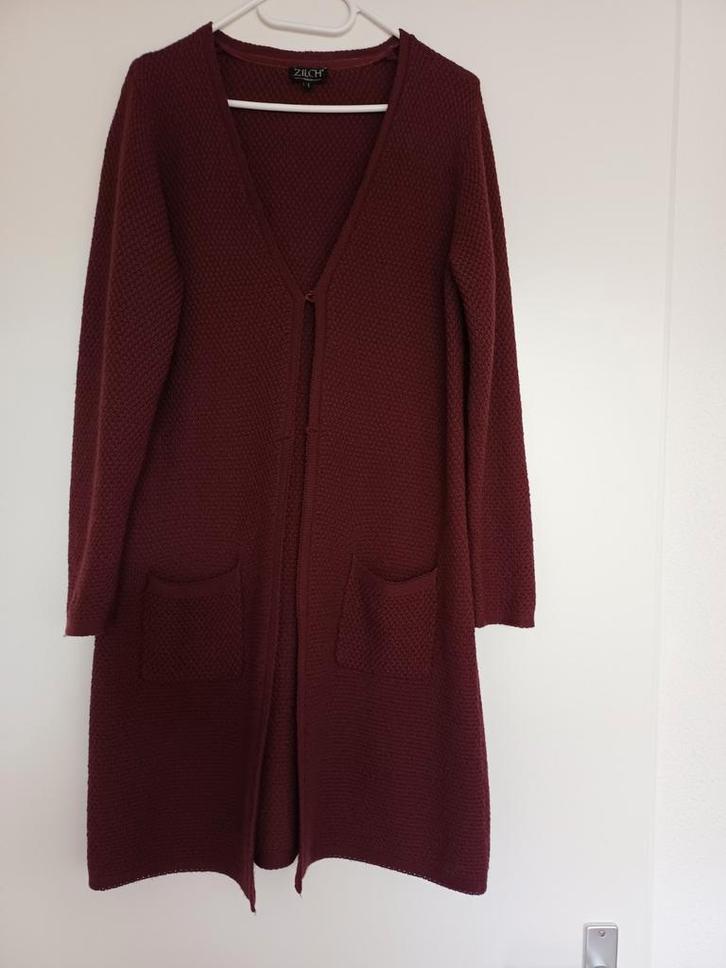 Bordeauxrood vest, Zilch, maat L, ziet er nog goed uit., Kleding | Dames, Truien en Vesten, Gedragen, Maat 42/44 (L), Rood, Ophalen of Verzenden