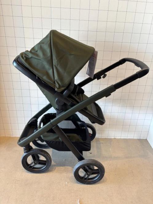 dubatti two, Kinderen en Baby's, Buggy's, Zo goed als nieuw, Overige merken, Regenhoes, Verstelbare rugleuning, Voetenzak, Zonnekap