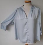 Lichtblauwe satijnen blouse mt L Van H&M wijdvallende blouse, H&M, Maat 42/44 (L), Zo goed als nieuw, Verzenden