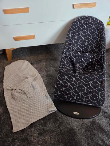 BabyBjorn Wipstoel + 2  extra ukje hoezen.  beschikbaar voor biedingen