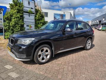 BMW X1 2.0 Xdrive 28I AUT 2014 Zwart | Motor rookt erg  beschikbaar voor biedingen