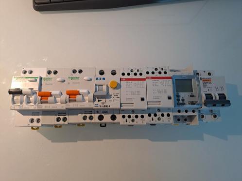 diverse: Aardlekautomaat, magneetschakelaar, tijdklok, Doe-het-zelf en Verbouw, Elektra en Kabels, Nieuw, Overige typen, Ophalen of Verzenden