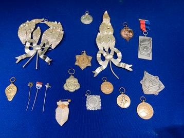  Grote collectie vintage sportprijzen (1949–1988 beschikbaar voor biedingen