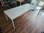 Wit bureau, Huis en Inrichting, Ophalen, Gebruikt, 100 tot 150 cm, Vijf personen of meer