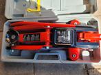 Nieuwe garagekrik in opbergkoffer., Auto diversen, Krikken, Ophalen of Verzenden, Nieuw, Hydraulisch, Garagekrik