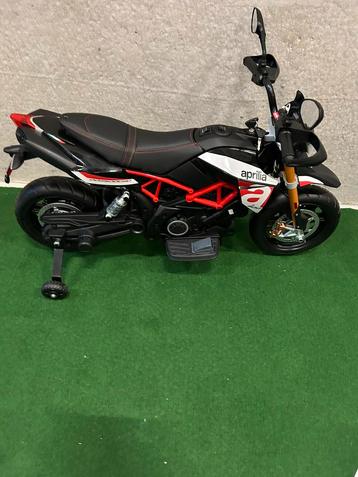 Nieuwe Aprilia electrische motor met zijwieltjes beschikbaar voor biedingen