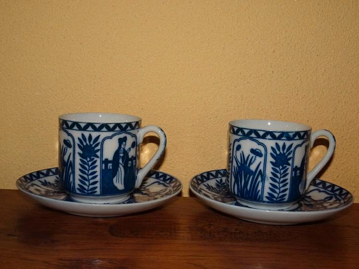 2 Chinese Lange Lijs mokka kop en schotels, Huis en Inrichting, Keuken | Servies, Zo goed als nieuw, Kop(pen) en/of Schotel(s)