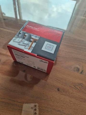"Danfoss Icon Kamerthermostaat,088u1081  beschikbaar voor biedingen