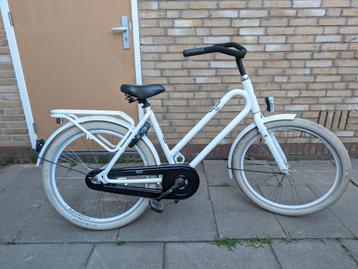 Batavus BuB damesfiets. Multifunctioneel omdat de fiets heel beschikbaar voor biedingen