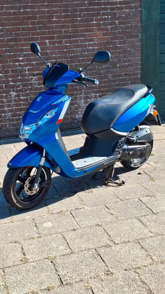 Peugeot Kisbee RS 2021, Fietsen en Brommers, Scooters | Peugeot, Zo goed als nieuw, Overige modellen, Maximaal 45 km/u, Benzine