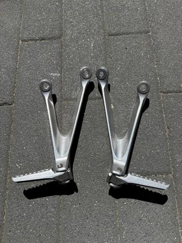 Honda CB1000 achtersteuntjes. beschikbaar voor biedingen