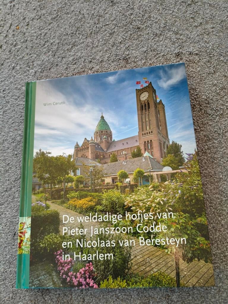 Weldadige Hofjes Haarlem, Ophalen of Verzenden, 20e eeuw of later, Zo goed als nieuw, Wim Cerutti