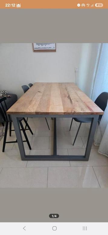 mangohout eettafel beschikbaar voor biedingen