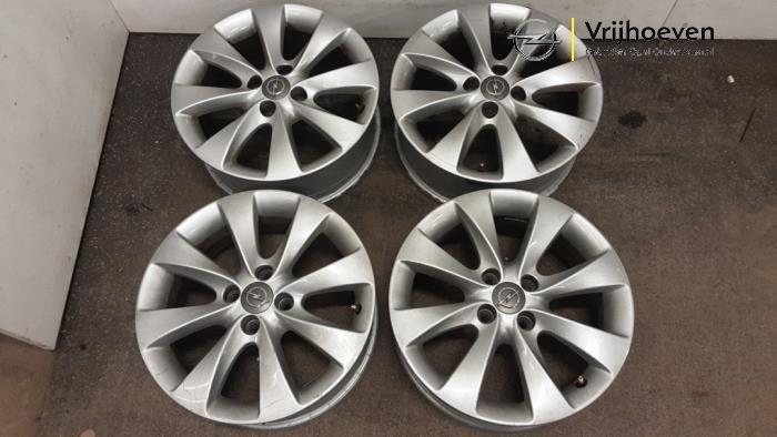 Velgen set van een Opel Corsa (Corsa E 15-), Auto-onderdelen, Banden en Velgen, Personenwagen, Gebruikt, 3 maanden garantie, Ophalen of Verzenden